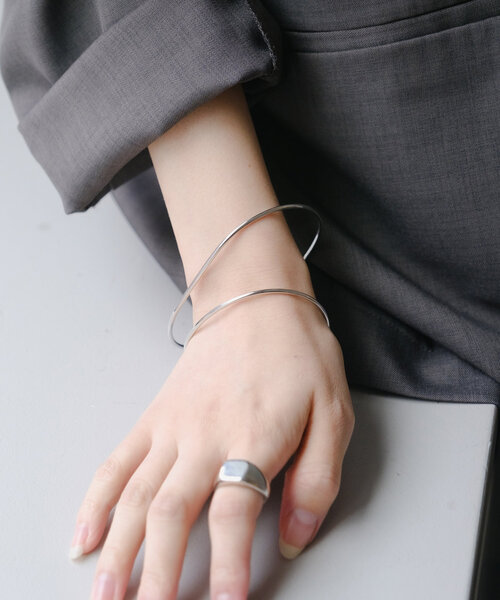 Kastane（カスタネ）の「【fiw.】ダブルバングル（バングル/リストバンド・レディース・シルバー/ゴールド・FREE）」の2枚目の写真
