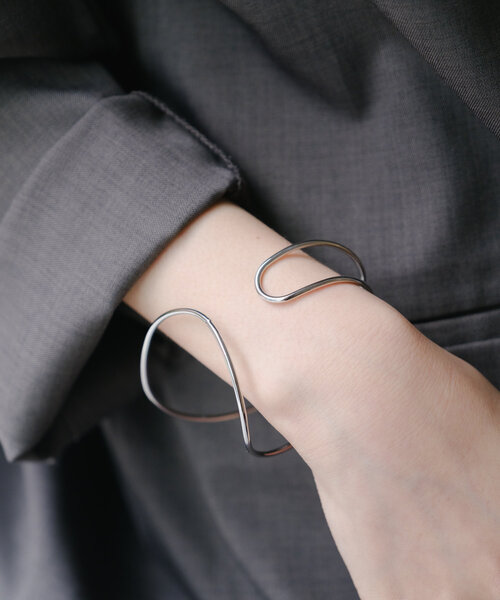 Kastane（カスタネ）の「【fiw.】ダブルバングル（バングル/リストバンド・レディース・シルバー/ゴールド・FREE）」の6枚目の写真