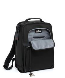 TUMI（トゥミ）の「ALPHA スリム・エクスパンダブル・ブリーフ・パック
