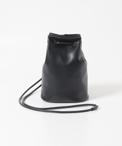 URBAN RESEARCH DOORS(アーバンリサーチドアーズ)の「2WAY巾着バッグ(ショルダーバッグ・メンズ・ブラック/チャコールグレー・-)」の9枚目の写真