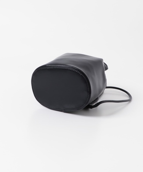 URBAN RESEARCH DOORS(アーバンリサーチドアーズ)の「2WAY巾着バッグ(ショルダーバッグ・メンズ・ブラック/チャコールグレー・-)」の12枚目の写真