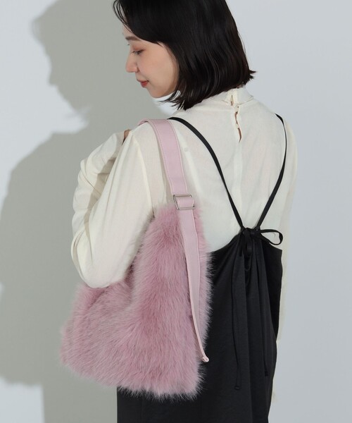 BEAMS HEART（ビームスハート）の「ボリュームファー トートバッグ（トートバッグ・レディース・ブラウン系その他3/ピンク/グレー・ONE SIZE）」の3枚目の写真