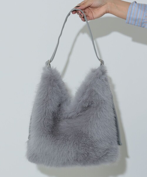 BEAMS HEART（ビームスハート）の「ボリュームファー トートバッグ（トートバッグ・レディース・ブラウン系その他3/ピンク/グレー・ONE SIZE）」の6枚目の写真