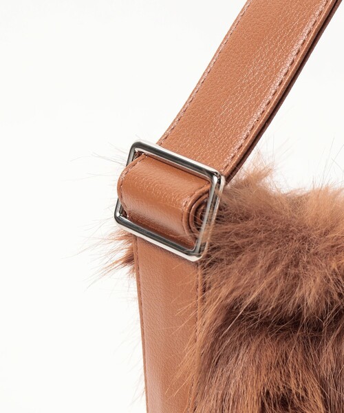 BEAMS HEART（ビームスハート）の「ボリュームファー トートバッグ（トートバッグ・レディース・ブラウン系その他3/ピンク/グレー・ONE SIZE）」の16枚目の写真