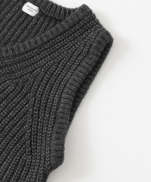 URBAN RESEARCH DOORS（アーバンリサーチドアーズ）の「リリヤーンVネックニットベスト（ベスト・レディース・チャコールグレー/ベージュ・MEDIUM）」の3枚目の写真