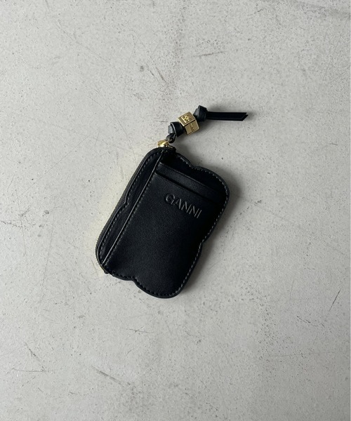 GANNI（ガニー）の「GANNI Bou Compact Zipped Wallet Sparkle