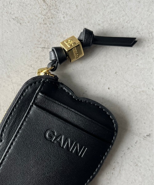 【GANNI】 COMPACT WALLET ブラック Black Black Ganni Bou Trifold Wallet | GANNI CA