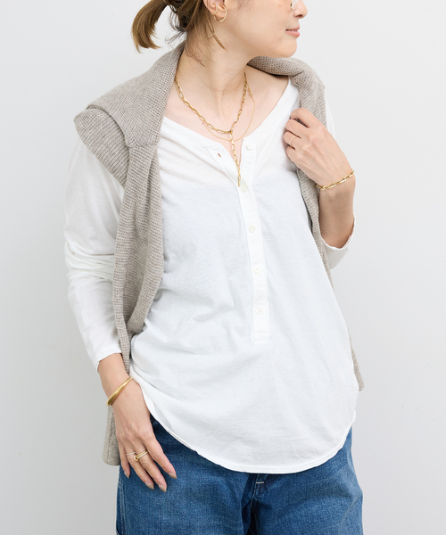 Deuxieme Classe Henley Tシャツ/ベージュ Deuxieme Classe（ドゥーズィエムクラス）の「Henley Tシャツ（T