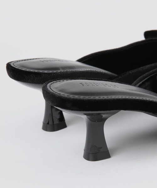 FOREVER 21（フォーエバー トゥエンティーワン）の「ベロアリボンサンダル（サンダル・レディース・バーガンディー/ブラック・23cm/24cm/25cm）」の8枚目の写真