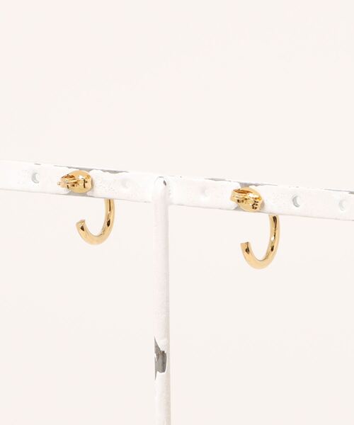 ARCHIVER(アーカイバ)の「Stainless Half Hoop Pierce 15mm-ハーフ フープピアス(ピアス(両耳用)・レディース・ゴールド/シルバー・FREE)」の3枚目の写真