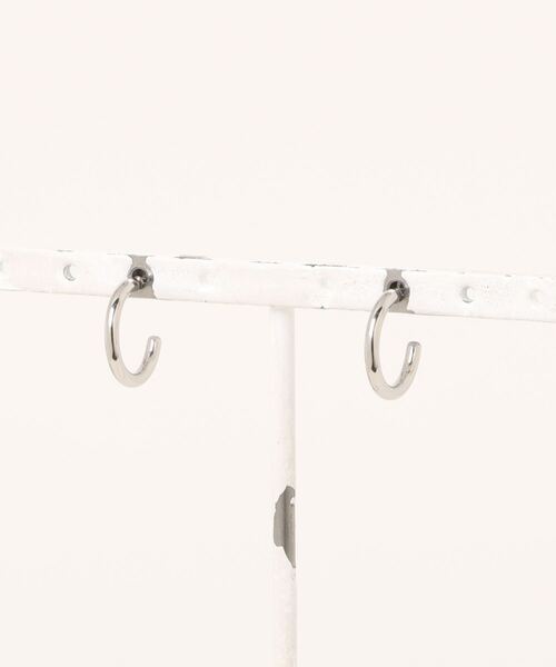 ARCHIVER(アーカイバ)の「Stainless Half Hoop Pierce 15mm-ハーフ フープピアス(ピアス(両耳用)・レディース・ゴールド/シルバー・FREE)」の6枚目の写真