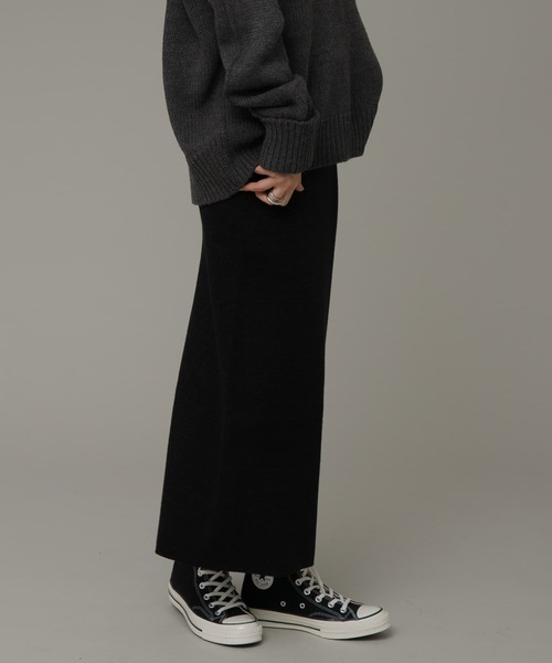 URBAN RESEARCH Sonny Label（アーバンリサーチサニーレーベル）の「『洗濯可』ラメニットリブロングスカート（スカート・レディース・グレー/ブラウン/ブラック・FREE）」の6枚目の写真