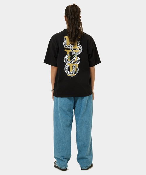 【boohoo】プリント半袖Tシャツ YEAR OF THE SNAKE TEE / HUF ハフ プリント 半袖Tシャツ（T