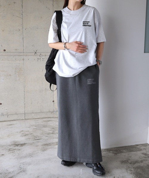 ANME（アンメ）の「【新色・新サイズ追加】ANMEエンブロイダリーロゴ半袖Tシャツ（Tシャツ/カットソー・レディース・ホワイト×ブラック/グレー系その他/ホワイト×レッド/ホワイト×ブルー/ブラック×ホワイト/ベージュ系その他/ライトグレー系/ホワイト×グレー・M/L/XL/XXL/S）」の20枚目の写真