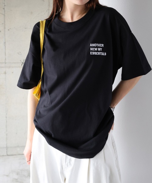ANME（アンメ）の「【新色・新サイズ追加】ANMEエンブロイダリーロゴ半袖Tシャツ（Tシャツ/カットソー・レディース・ホワイト×ブラック/グレー系その他/ホワイト×レッド/ホワイト×ブルー/ブラック×ホワイト/ベージュ系その他/ライトグレー系/ホワイト×グレー・M/L/XL/XXL/S）」の9枚目の写真