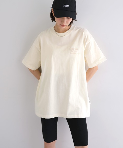 ANME（アンメ）の「【新色・新サイズ追加】ANMEロゴ刺繍半袖Tシャツ（Tシャツ/カットソー・レディース・ホワイト×ブラック/グレー系その他/ホワイト×レッド/ホワイト×ブルー/ブラック×ホワイト/ベージュ系その他/ライトグレー系/ホワイト×グレー・M/L/XL/XXL/S）」の15枚目の写真