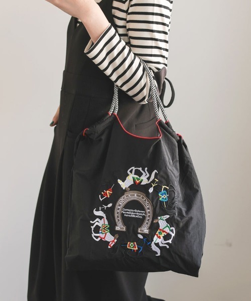 DONOBAN（ドノバン）の「マルシェバッグ（ハンドバッグ・レディース・カーキ/ブラック/チャコール/ブラック系その他/シルバー/グレー/キャメル/ホワイト/ベージュ/ゴールド/ホワイト系その他2/ブラック系その他3/カーキ系2/ブラック系その他2/アイボリー/ホワイト系その他/ピンク/カーキ系1・M）」の6枚目の写真