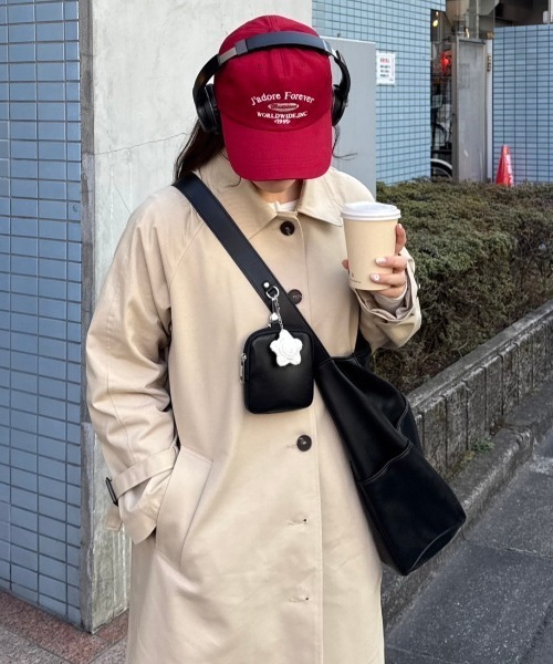 INTER FACTORY（インターファクトリー）の「ぐちまゆ - マルチポーチ付きスクエアショルダーバッグ made in INTER FACTORY（ショルダーバッグ・レディース・ブラック/ブラウン・FREE）」の7枚目の写真