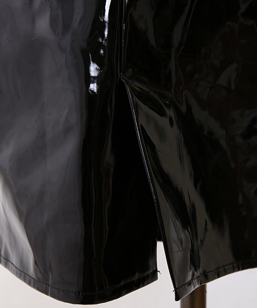 Fallin'（フォーリン）の「【fallin'】　Enamel suspender Onepiece（ワンピース・レディース・ブラック・FREE）」の8枚目の写真