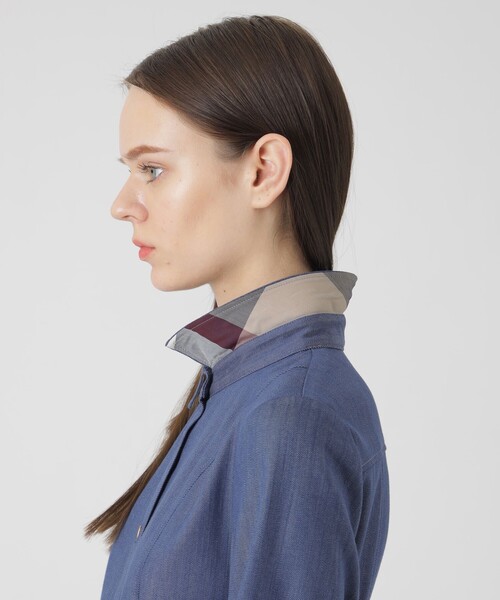 BLUE LABEL CRESTBRIDGE（ブルーレーベルクレストブリッジ）の「スラブシャンブレーデニムドレス（ワンピース・レディース・ダークネイビー/ベージュ/ブルー系その他4・38/36）」の19枚目の写真