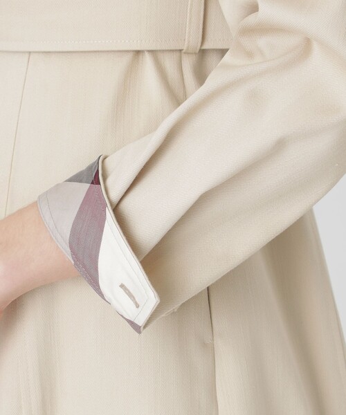 BLUE LABEL CRESTBRIDGE（ブルーレーベルクレストブリッジ）の「スラブシャンブレーデニムドレス（ワンピース・レディース・ダークネイビー/ベージュ/ブルー系その他4・38/36）」の9枚目の写真