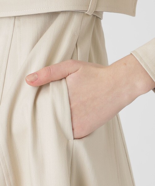 BLUE LABEL CRESTBRIDGE（ブルーレーベルクレストブリッジ）の「スラブシャンブレーデニムドレス（ワンピース・レディース・ダークネイビー/ベージュ/ブルー系その他4・38/36）」の10枚目の写真