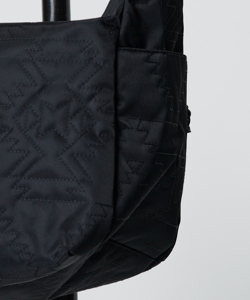 PENDLETON（ペンドルトン）の「PENDLETON/ペンドルトン 別注インディアンステッチショルダーバッグ(限定展開) (UNISEX)（ショルダーバッグ・メンズ・グレー/ブラック・FREE）」の15枚目の写真