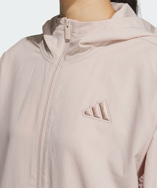 adidas（アディダス）の「Lux AC ウーブンジャケット / アディダス adidas（ナイロンジャケット・レディース・ピンク/ブラック・SMALL/MEDIUM/LARGE/XX-LARGE/X-LARGE）」の4枚目の写真