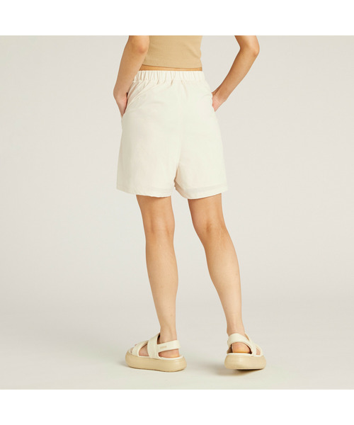 PUMA(プーマ)の「PUMA プーマ ウィメンズ ワードローブ ESS+ ショーツ(その他パンツ・レディース・ネイビー/オフホワイト・LARGE/SMALL/MEDIUM/X-LARGE)」の7枚目の写真