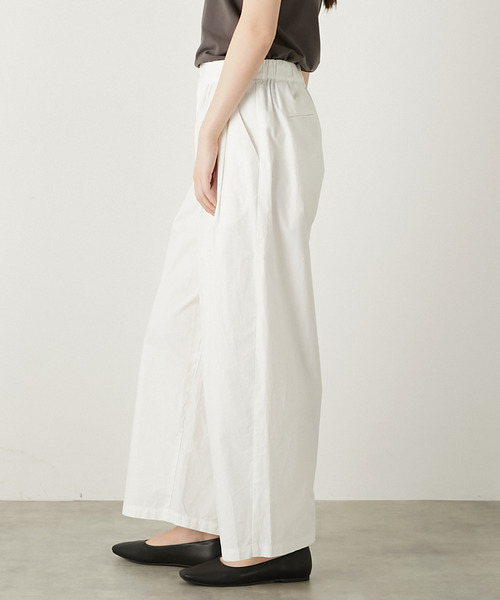 MELROSE claire（メルローズ クレール）の「【コットンウェザータックギャザーパンツ】（その他パンツ・レディース・ベージュ/オフホワイト/ダークネイビー・2/3）」の4枚目の写真