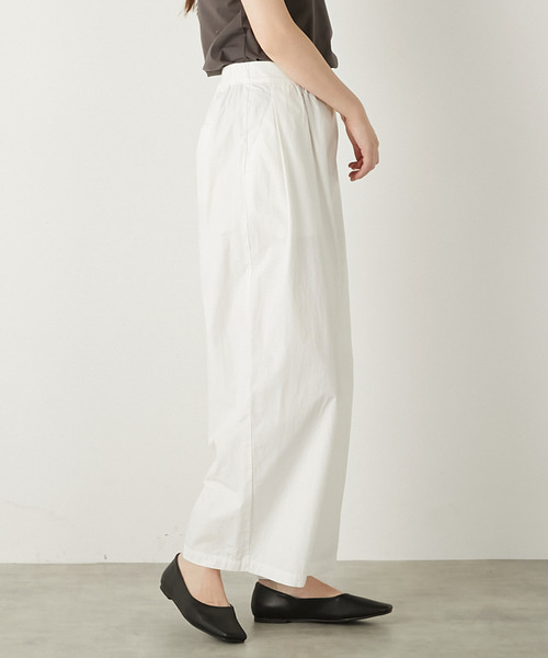 MELROSE claire（メルローズ クレール）の「【コットンウェザータックギャザーパンツ】（その他パンツ・レディース・ベージュ/オフホワイト/ダークネイビー・2/3）」の6枚目の写真