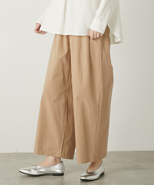 MELROSE claire（メルローズ クレール）の「【コットンウェザータックギャザーパンツ】（その他パンツ・レディース・ベージュ/オフホワイト/ダークネイビー・2/3）」の11枚目の写真