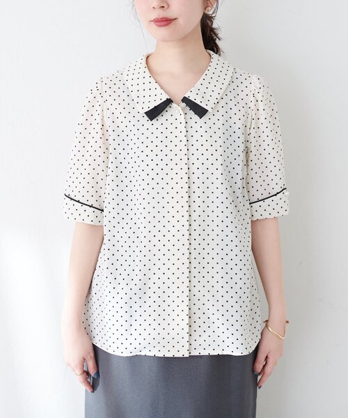 natural couture（ナチュラルクチュール）の「【WEB限定】osono配色重ね衿三角カフスブラウス（シャツ/ブラウス・レディース・サックスブルー/オフホワイト/ミント/ピンク/ネイビー/ドット・FREE）」の14枚目の写真