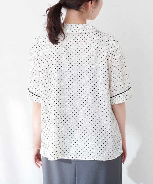 natural couture（ナチュラルクチュール）の「【WEB限定】osono配色重ね衿三角カフスブラウス（シャツ/ブラウス・レディース・サックスブルー/オフホワイト/ミント/ピンク/ネイビー/ドット・FREE）」の16枚目の写真