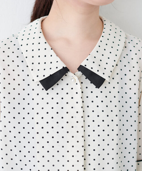 natural couture（ナチュラルクチュール）の「【WEB限定】osono配色重ね衿三角カフスブラウス（シャツ/ブラウス・レディース・サックスブルー/オフホワイト/ミント/ピンク/ネイビー/ドット・FREE）」の17枚目の写真