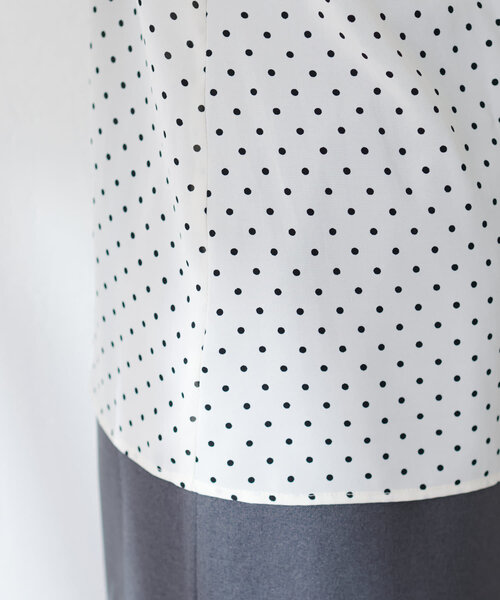 natural couture（ナチュラルクチュール）の「【WEB限定】osono配色重ね衿三角カフスブラウス（シャツ/ブラウス・レディース・サックスブルー/オフホワイト/ミント/ピンク/ネイビー/ドット・FREE）」の19枚目の写真