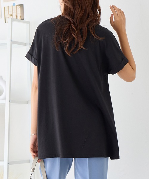 Viola e Viola(ヴィオラエヴィオラ)の「大人の華やかプリントチュニックTシャツ(チュニック・レディース・ブラック/チャコール/ホワイト・3L/LL/L/M)」の20枚目の写真