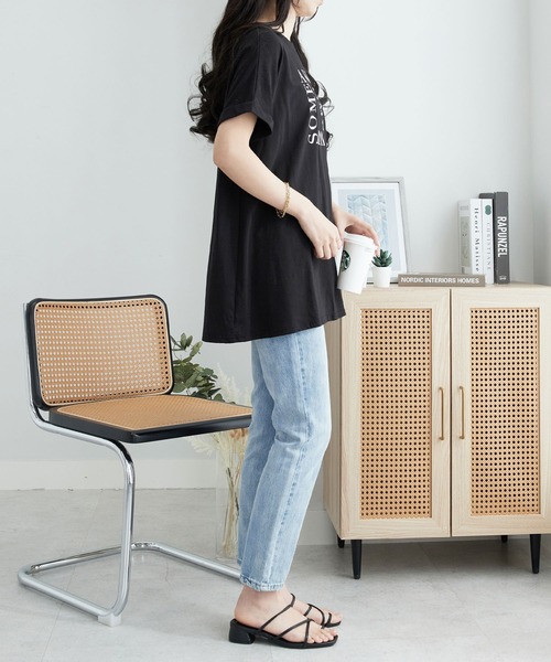 Viola e Viola(ヴィオラエヴィオラ)の「大人の華やかプリントチュニックTシャツ(チュニック・レディース・ブラック/チャコール/ホワイト・3L/LL/L/M)」の16枚目の写真