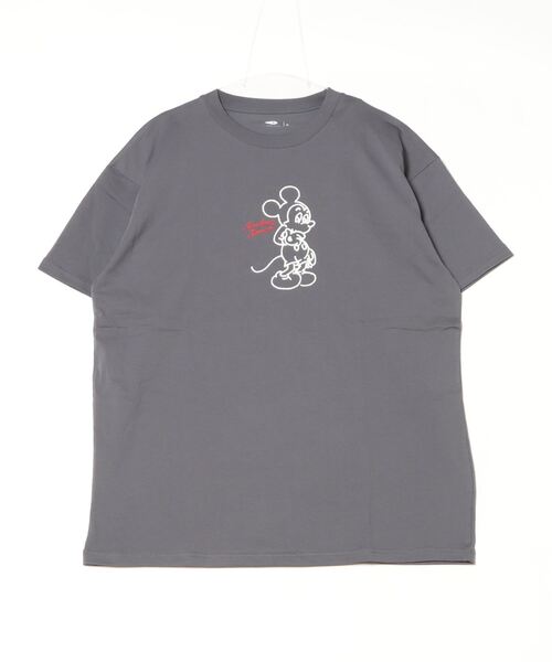 Disney（ディズニー）の「ディズニー  UVコットン グラフィックTシャツ ミッキー（Tシャツ/カットソー・レディース・ベージュ/チャコールグレー・S/M/L/XL）」の2枚目の写真
