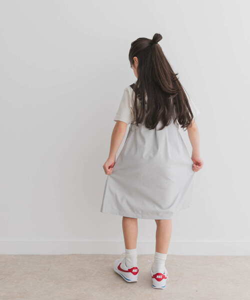 URBAN RESEARCH DOORS(アーバンリサーチドアーズ)の「『親子リンク』『UR TECH POLIsh POLI』撥水ワンピース(KIDS)(ワンピース・キッズ・チャコールグレー/カーキ/ライトグレー・105/120/135)」の8枚目の写真