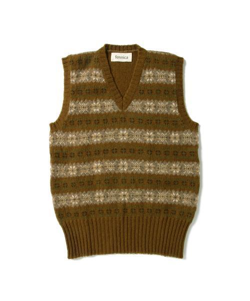 Jamieson's of Shetland(ジャミーソンズオブシェトランド)の「Jamieson's Knitwear × fennica / <Men's>Fair isle long rib V-vest 2015AW(ベスト・メンズ・イエロー系その他/ネイビー・40/38)」の1枚目の写真