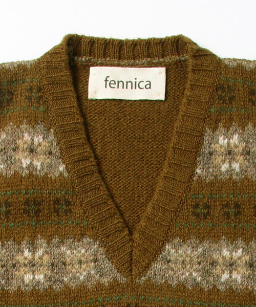 Jamieson's of Shetland(ジャミーソンズオブシェトランド)の「Jamieson's Knitwear × fennica / <Men's>Fair isle long rib V-vest 2015AW(ベスト・メンズ・イエロー系その他/ネイビー・40/38)」の7枚目の写真