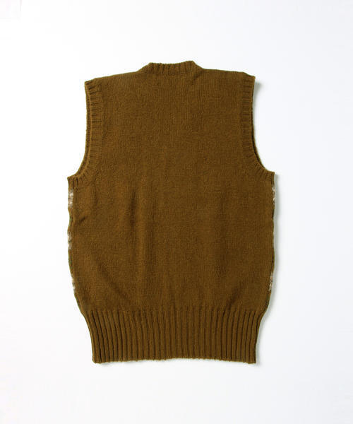 Jamieson's of Shetland(ジャミーソンズオブシェトランド)の「Jamieson's Knitwear × fennica / <Men's>Fair isle long rib V-vest 2015AW(ベスト・メンズ・イエロー系その他/ネイビー・40/38)」の12枚目の写真