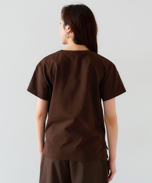 UNTITLED（アンタイトル）の「【ベーシック/インナーにも/手洗い可】クルーネックプルオーバー（Tシャツ/カットソー・レディース・ホワイト/ブラック/ブラウン系その他・00/02/04/44/48）」の10枚目の写真