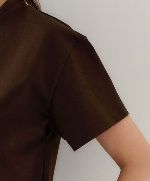 UNTITLED（アンタイトル）の「【ベーシック/インナーにも/手洗い可】クルーネックプルオーバー（Tシャツ/カットソー・レディース・ホワイト/ブラック/ブラウン系その他・00/02/04/44/48）」の12枚目の写真