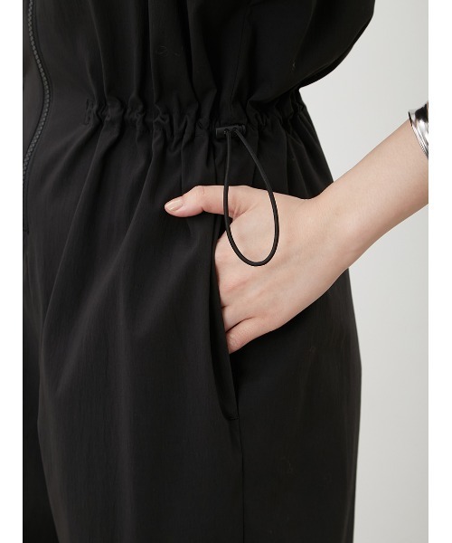 Mila Owen ミラオーウェン - 撥水ドロストナイロンサロペット Mila Owen（ミラオーウェン）の「撥水ドロストナイロン