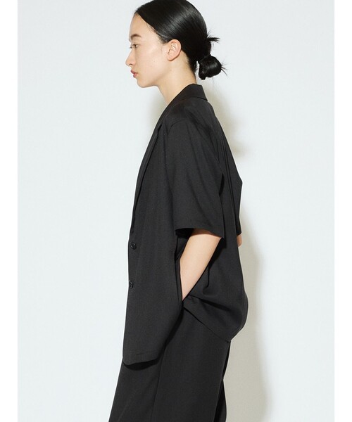 MIDIUMISOLID(ミディウミソリッド)の「MIDIUMISOLID for Ladies ハーフスリーブテーラードジャケット(ダウンジャケット/コート・レディース・ライトグレー/アイボリー/ブラック・FREE)」の9枚目の写真