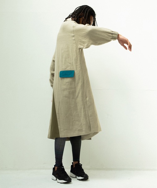 STOF（ストフ）の「COLOR MIX LINEN WOOL COAT（ステンカラーコート・メンズ・ブラック/グレイッシュベージュ・S/M）」の5枚目の写真