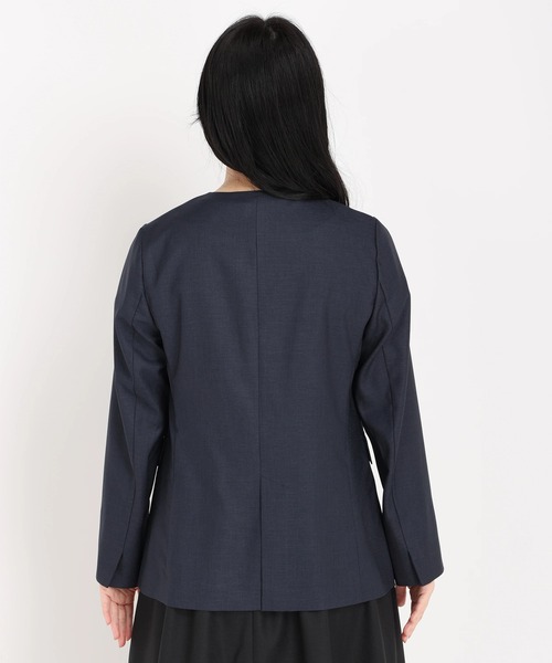 STRAWBERRY-FIELDS（ストロベリーフィールズ）の「ジュエルストレッチ　ノーカラージャケット（ノーカラージャケット・レディース・ブラック/ライトベージュ/ネイビー/グレー・2）」の9枚目の写真