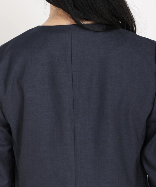 STRAWBERRY-FIELDS（ストロベリーフィールズ）の「ジュエルストレッチ　ノーカラージャケット（ノーカラージャケット・レディース・ブラック/ライトベージュ/ネイビー/グレー・2）」の11枚目の写真